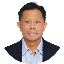 A professional headshot of Thomas Cheong